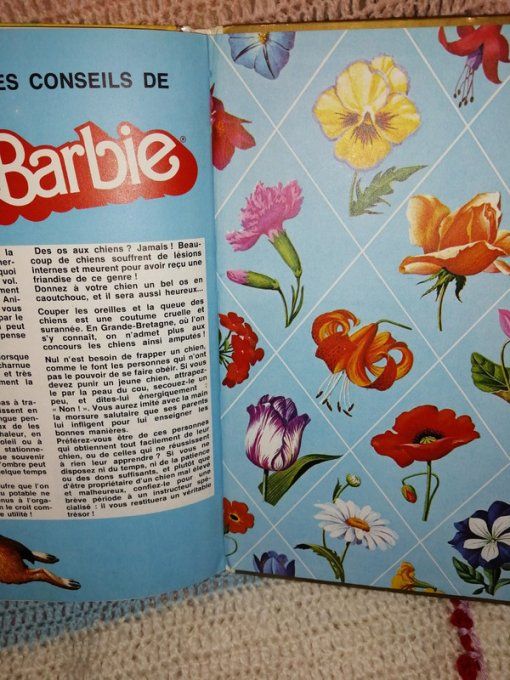 Livre vintage 1977 Barbie et le chien