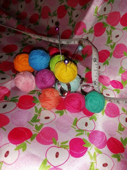 Bague réglable Boule de laine, 10 coloris au choix