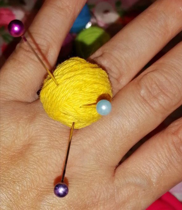 Bague réglable Boule de laine, 10 coloris au choix