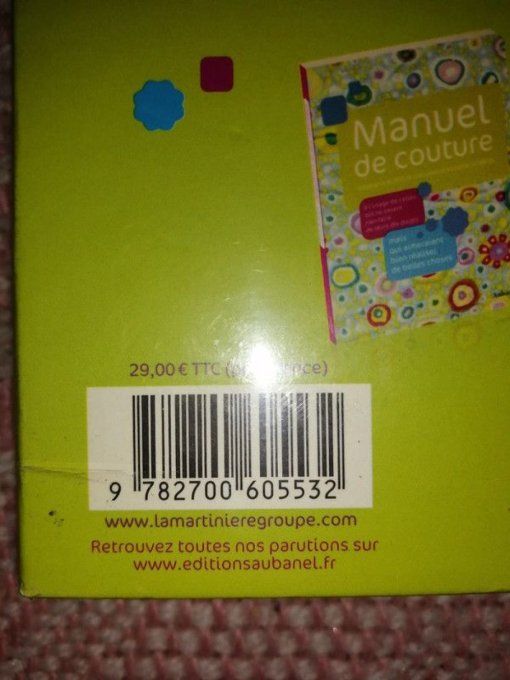 Coffret manuel de couture et 18 fiches. bébés des villes et bébés des champs neuf sous blister