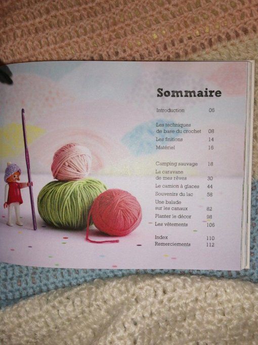 Livre rare de crochet en avant l'aventure tout un petit monde au crochet de Kate Bruning